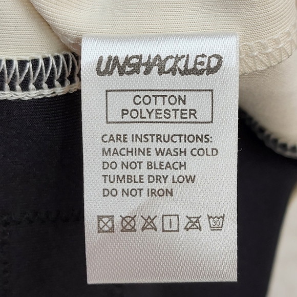 Unshackled Women's Contrast Muscle Tank Top  - M - Picture 6 of 7